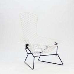 Bird Chair by Harry Bertoia