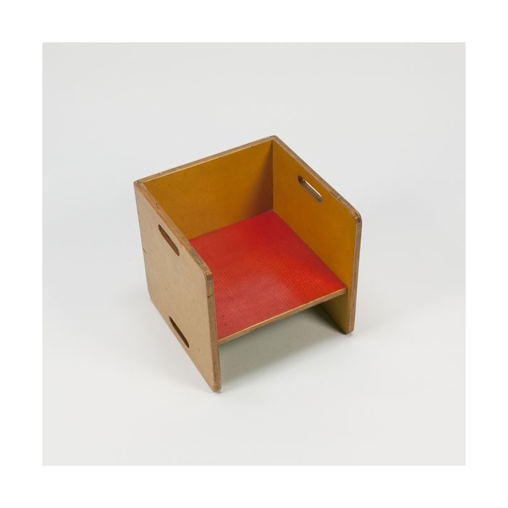 Child's chair in Rietveld/ ADO style - Retro Studio