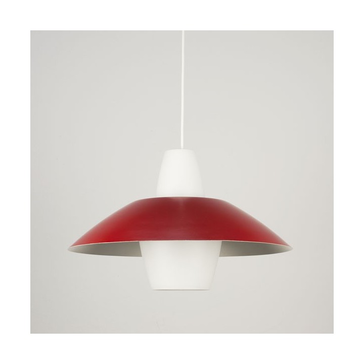 Glazen hanglamp met rood metalen kap - Retro Studio