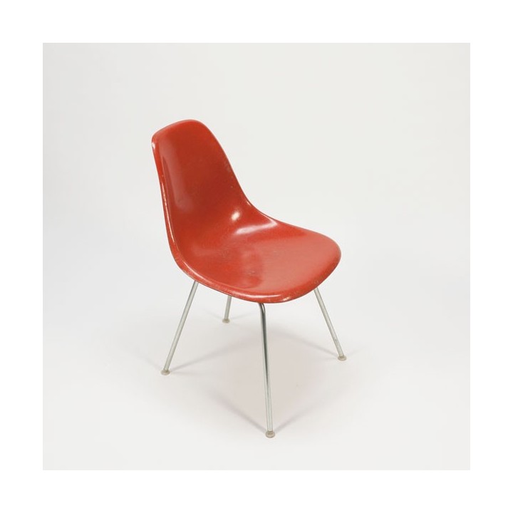 DSX- stoel van Eames - Retro Studio