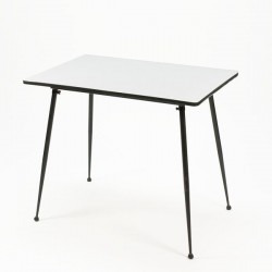Dinng table 1950's with formica top