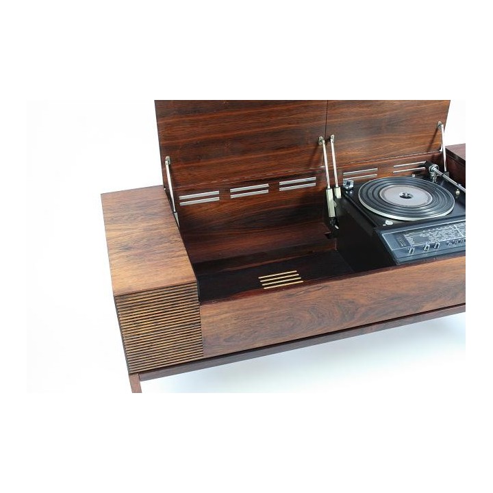 Bang & Olufsen dressoir type 900 RG