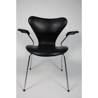Arne Jacobsen Butterfly with armrest - Retro Studio
