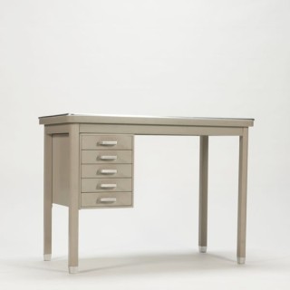 Klein industrieel bureau - Retro Studio