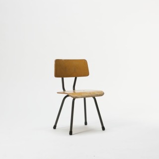 Industial child's chair - Retro Studio