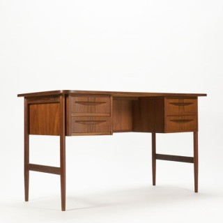 Scandinavisch bureau uitgevoerd in teakhout - Retro Studio