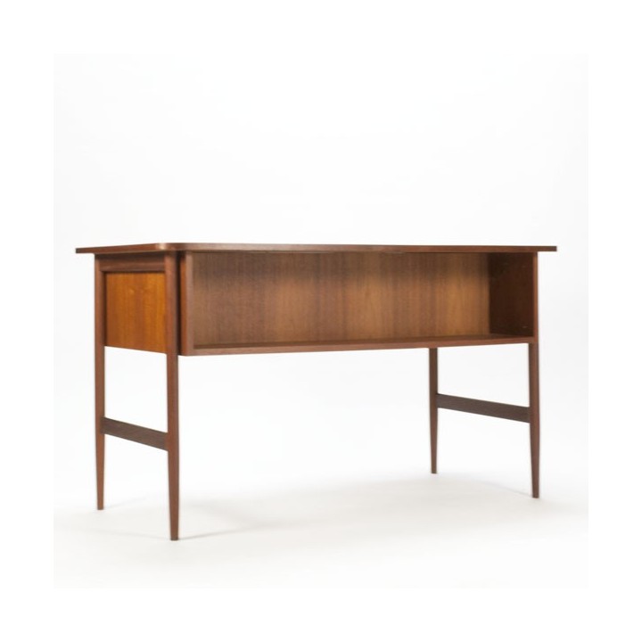 Scandinavisch bureau uitgevoerd in teakhout - Retro Studio