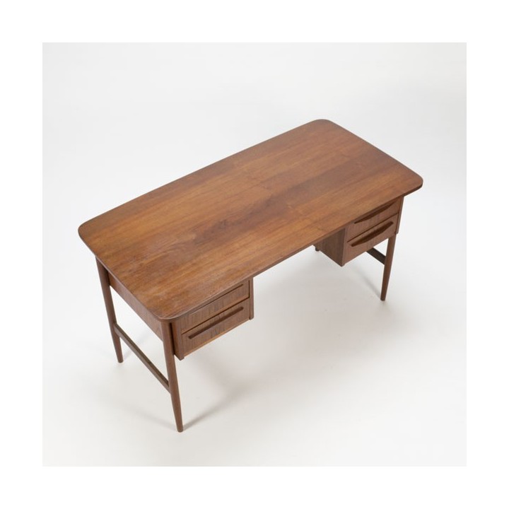 Scandinavisch bureau uitgevoerd in teakhout - Retro Studio