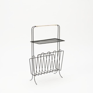 Krantenrek met geperforeerd metalen blad - Retro Studio