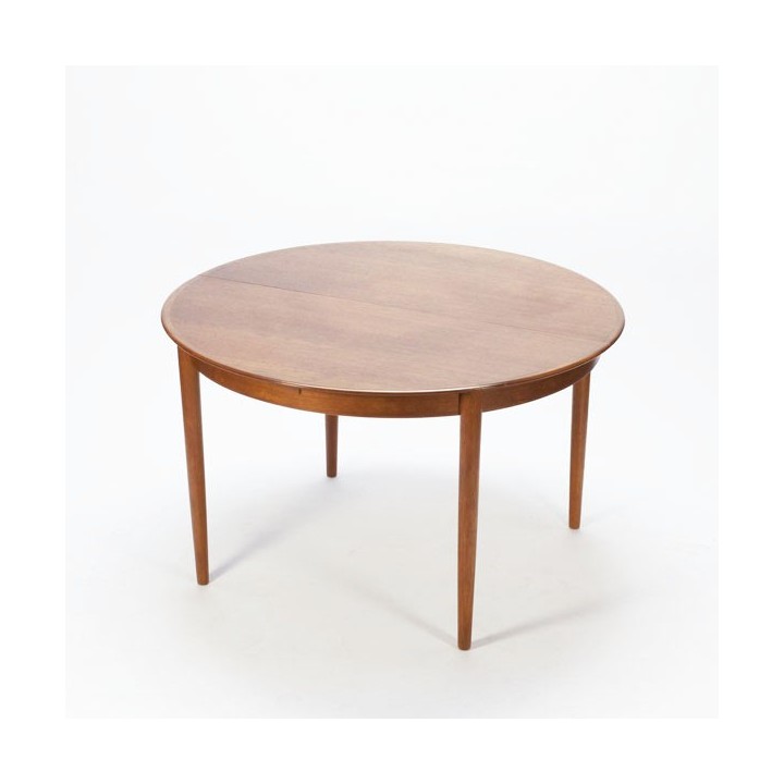 Dyrlund Smith teak dinning table - Retro Studio