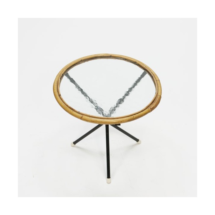 Rotan tafeltje driepoot - Retro Studio