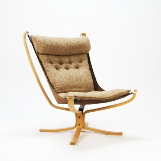 Falcon chair van Sigrud Ressell - Retro Studio