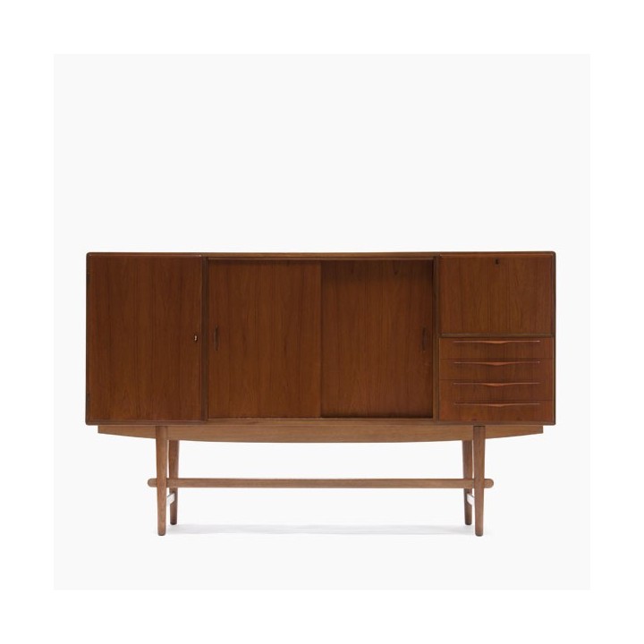 Scandinavisch dressoir in teakhout bijzonder onderstel -