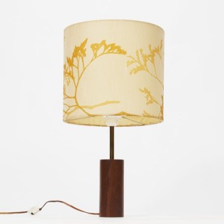 Table lamp with wooden base - Retro Studio