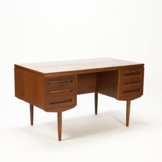 Large Scandinavian vintage desk in teak - Retro Studio