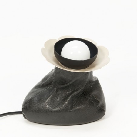 Table lamp leather base