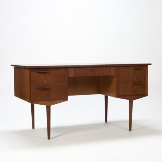 Large Scandinavian desk - Retro Studio