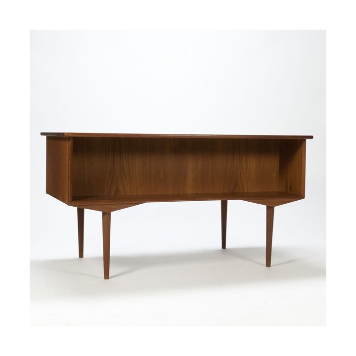 Large Scandinavian desk - Retro Studio