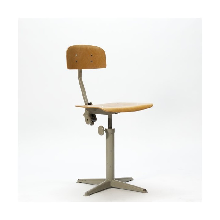 Drawing table/ architects chair - Retro Studio