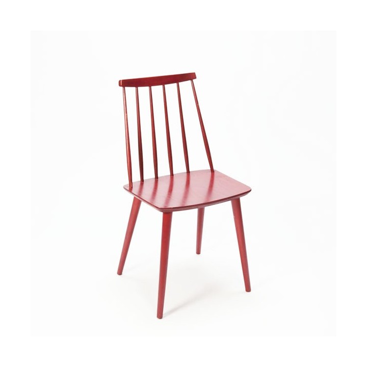 Red wooden chair - Retro Studio