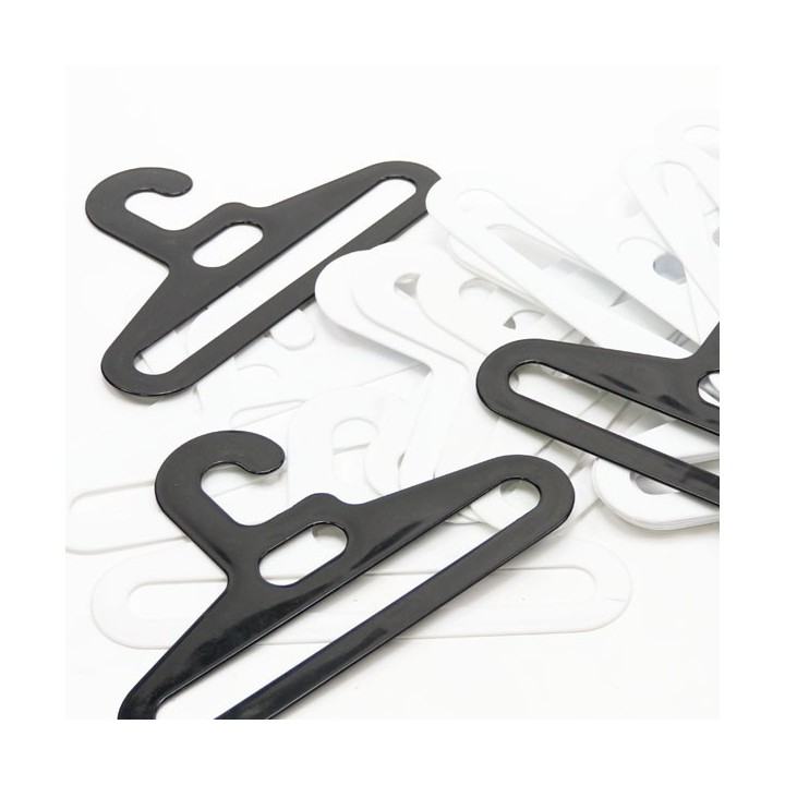 Set of 18 plastic clothes hangers - Retro Studio