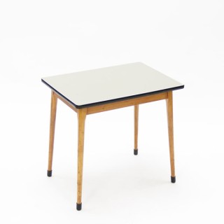 Small school table for children - Retro Studio