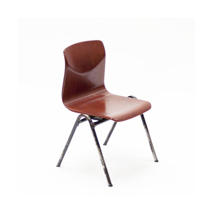 Indsutrial children's chair by Thur-op-seat - Retro Studio
