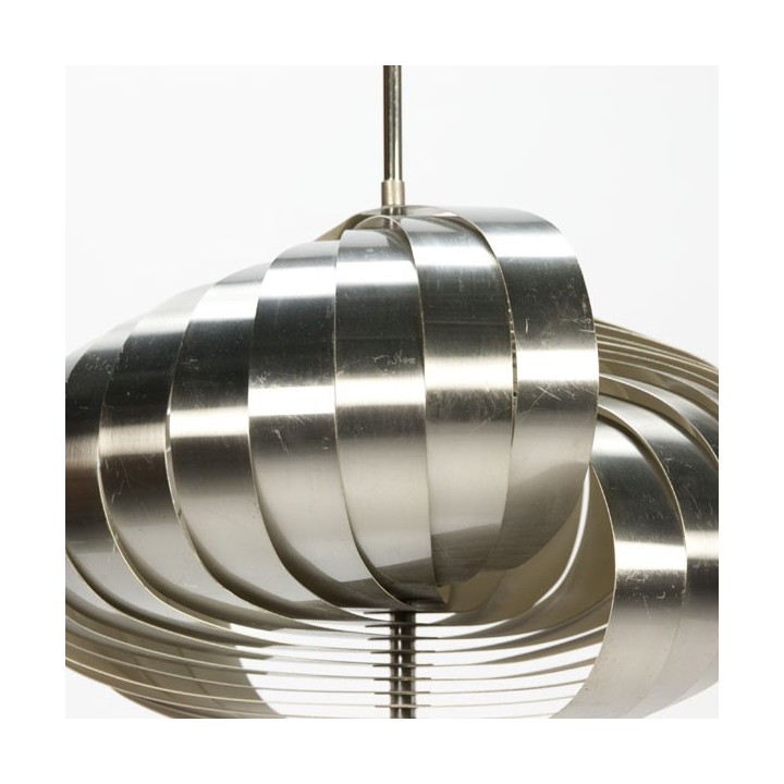 Spiral pendant - Retro Studio