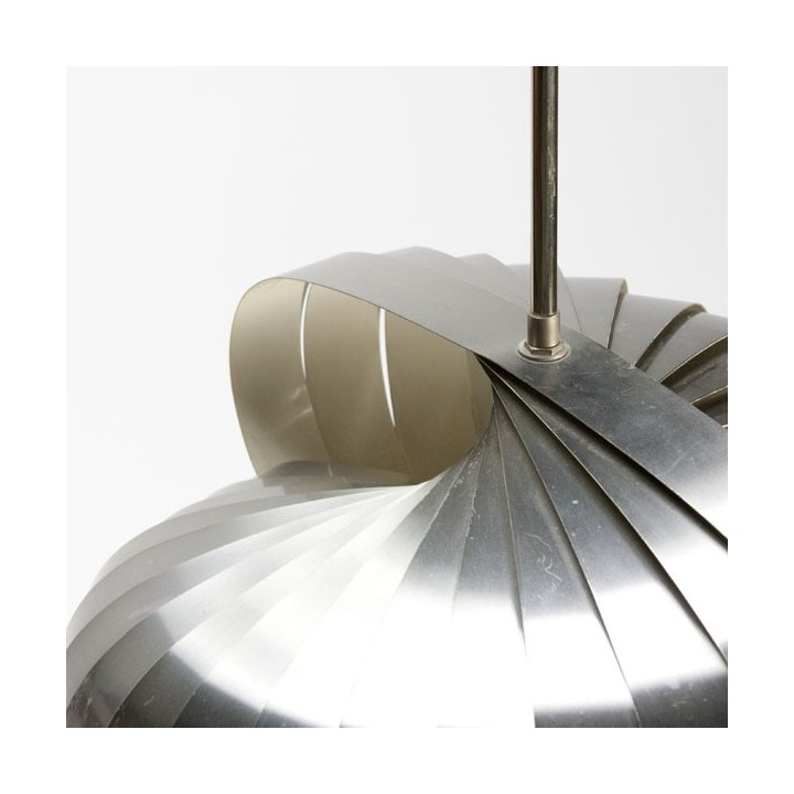 Spiral pendant - Retro Studio