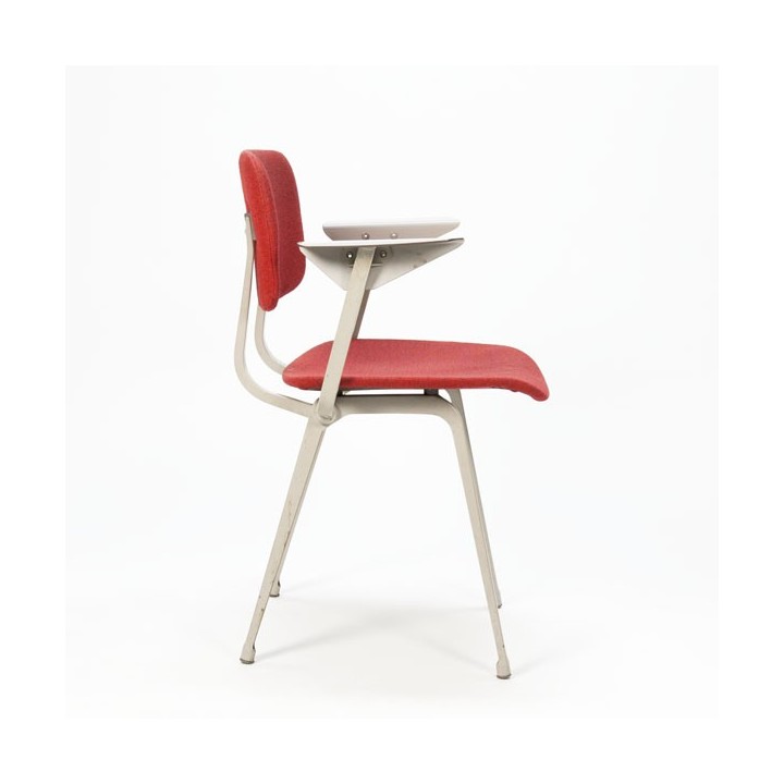Friso Kramer Revolt red with armrest - Retro Studio