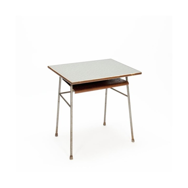 Industrieel bureau met plywood detail - Retro Studio