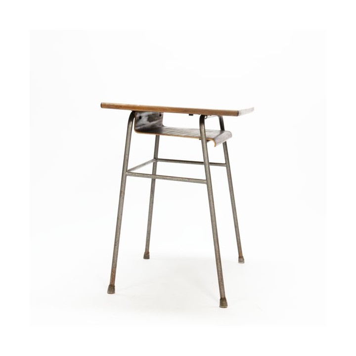Industrieel bureau met plywood detail - Retro Studio