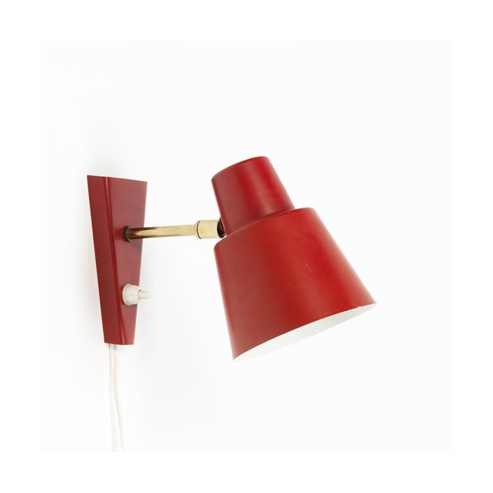 Red wall lamp - Retro Studio
