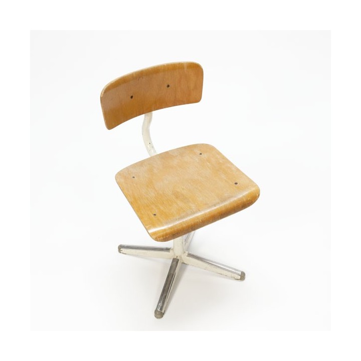 Industrieel kinder schoolstoeltje nr.1 - Retro Studio