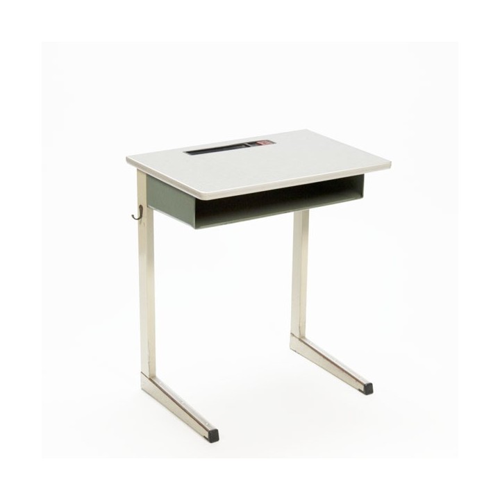 Industrial desk for children - Retro Studio