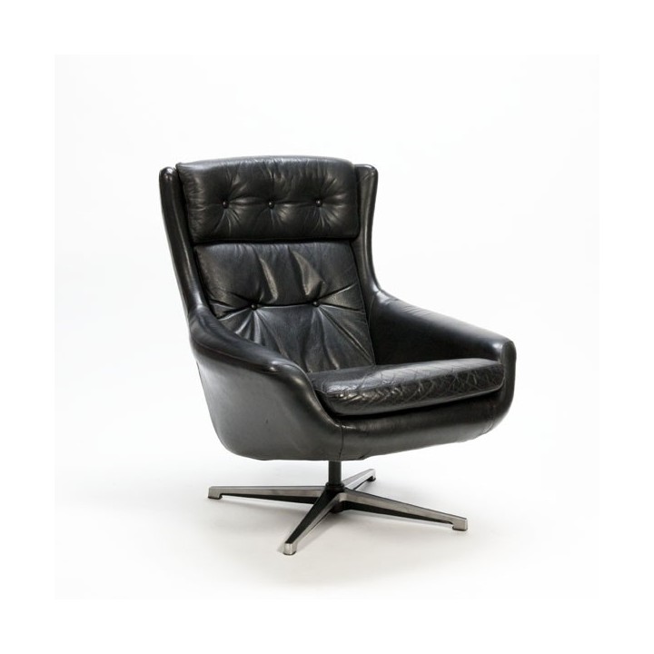 Form 7 by Alf Svensson easy chair - Retro Studio