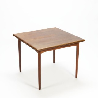 Deense design eettafel vierkant - Retro Studio