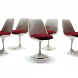Tulip chairs by Eero Saarinen set of 5