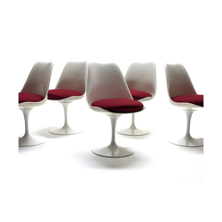 Tulip chairs by Eero Saarinen set of 5 - Retro Studio