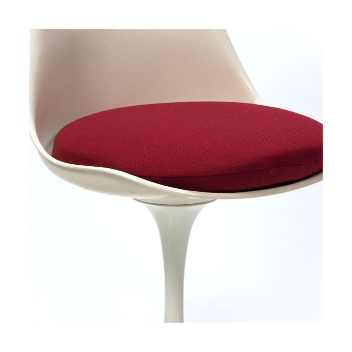 Tulip chairs by Eero Saarinen set of 5 - Retro Studio