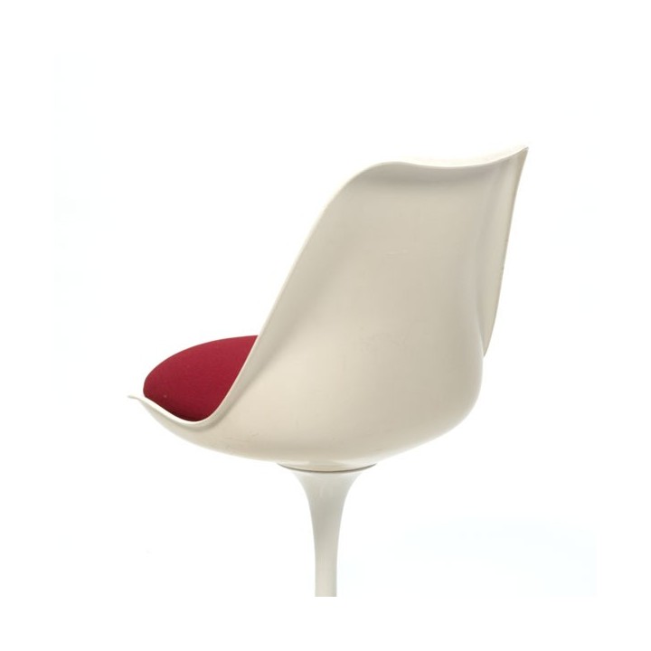 Tulip chairs by Eero Saarinen set of 5 - Retro Studio