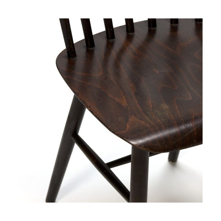 Wooden chair - Retro Studio