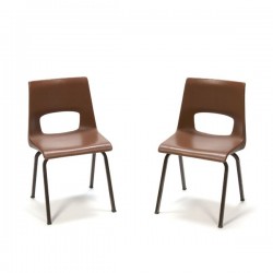 Set of 2 child's school chairs by Eromes
