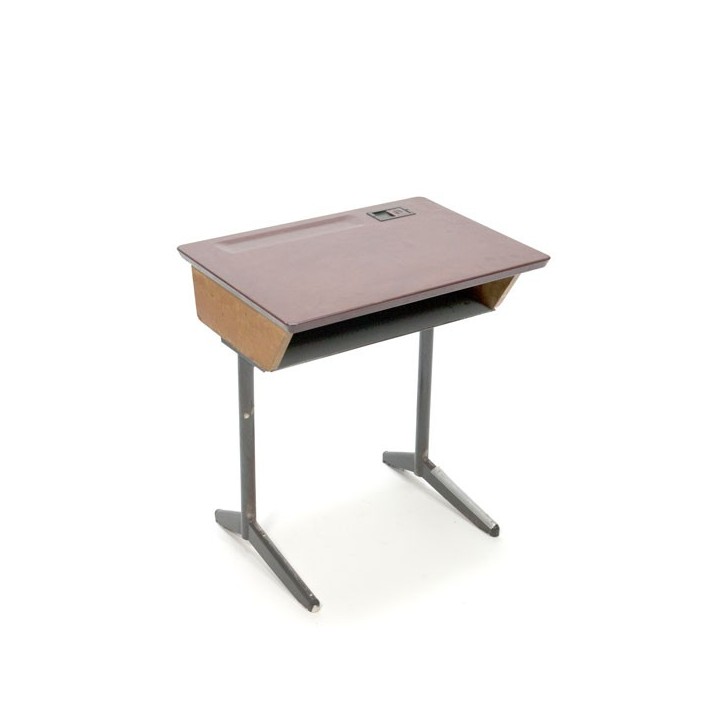 Industrieel kinderbureau nr. 2 - Retro Studio