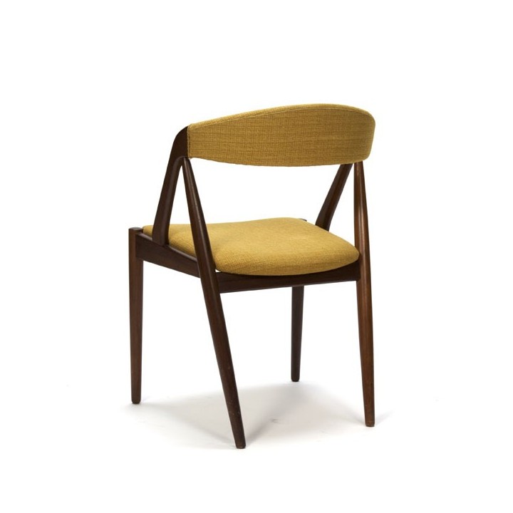 Danish des chair with yellow upholstery - Retro Studio