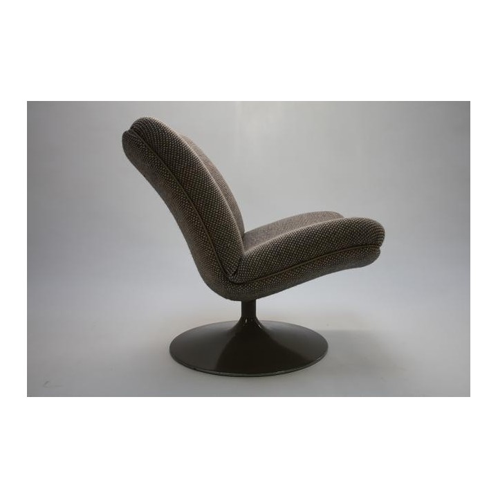 Artifort chair by Geoffrey Harcourt - Retro Studio