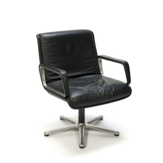 Leather office chair brand Wilkhahn - Retro Studio