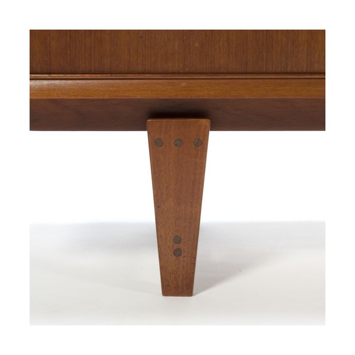 Low sideboard in teak - Retro Studio