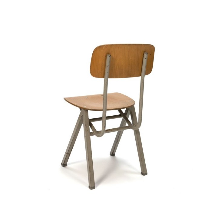 Industrial chair for kids - Retro Studio
