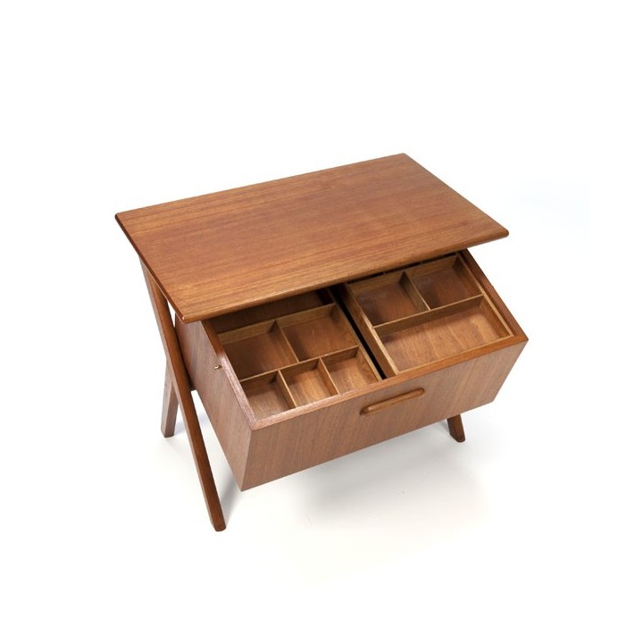 Teakhouten kastje met grote lade - Retro Studio